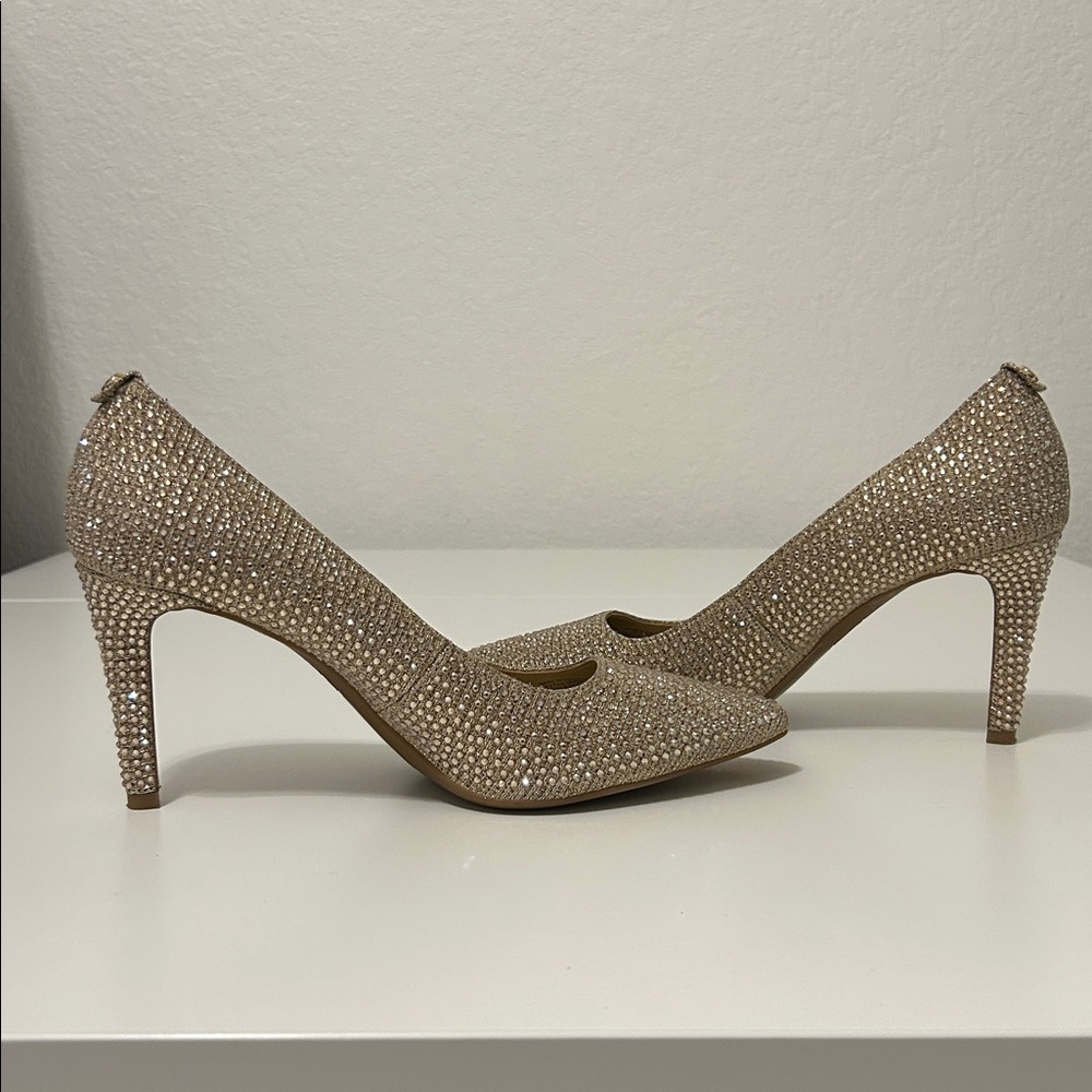 Michael Kors Glitter Pump Pale Gold 8.5M - Picture 2 of 8
